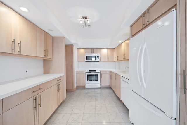 3500 Galt Ocean Drive 2217, Fort Lauderdale, FL 33308