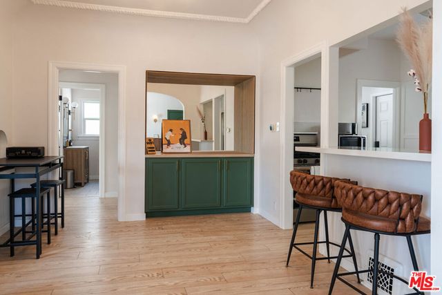 2209 N Gower Street, Los Angeles, CA 90068