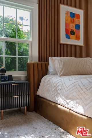 2209 N Gower Street, Los Angeles, CA 90068