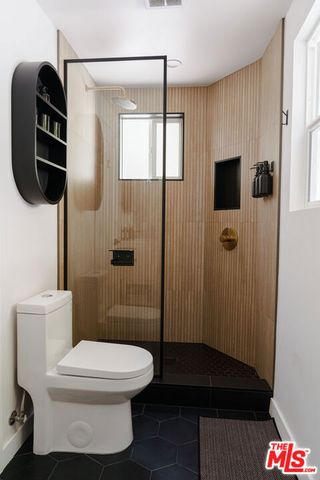 2209 N Gower Street, Los Angeles, CA 90068