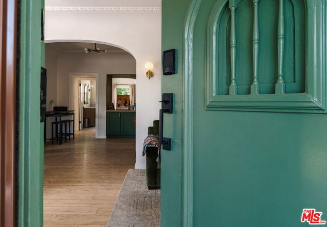 2209 N Gower Street, Los Angeles, CA 90068