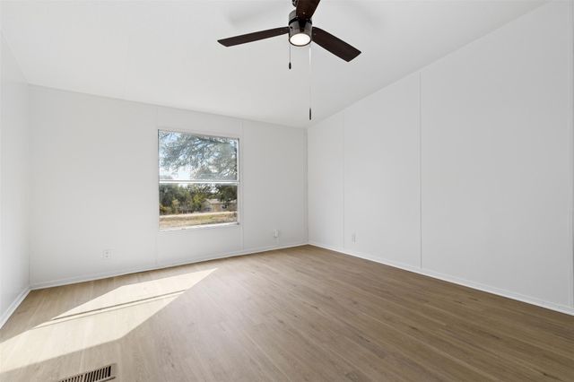 860 Morningwood DR, San Marcos, TX 78666