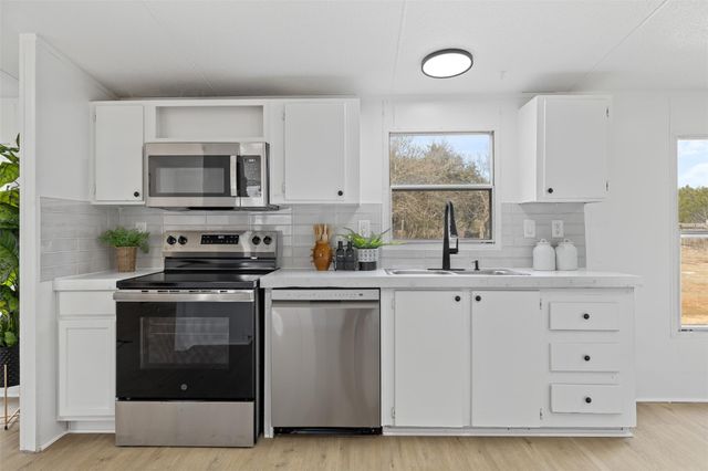 860 Morningwood DR, San Marcos, TX 78666