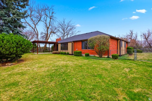 1690 E GENTILE ST, Layton, UT 84040