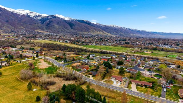 1690 E GENTILE ST, Layton, UT 84040