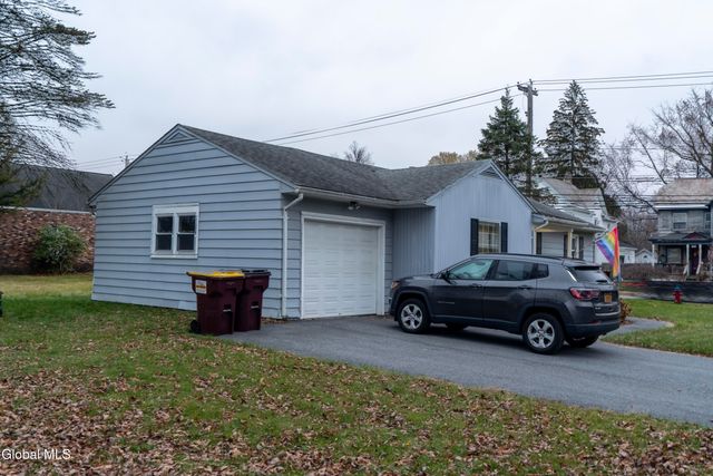 7 Linden Drive, Hudson Falls, NY 12839