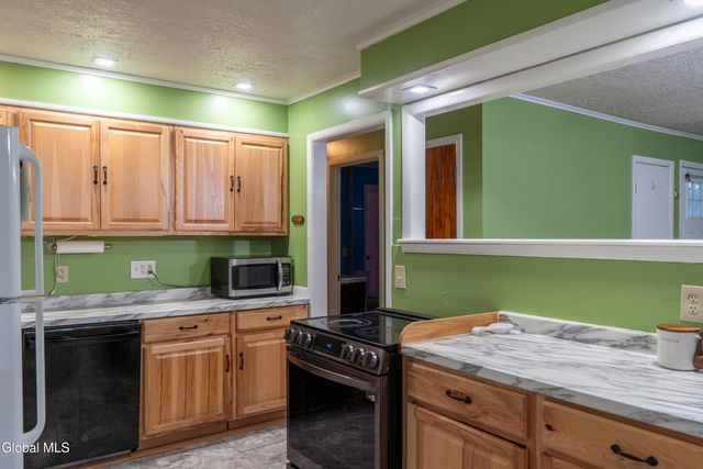 7 Linden Drive, Hudson Falls, NY 12839