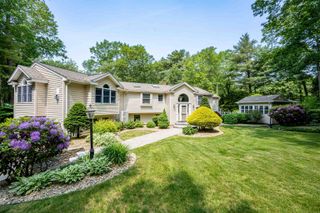 97 Shannon Road, Salem, NH 03079