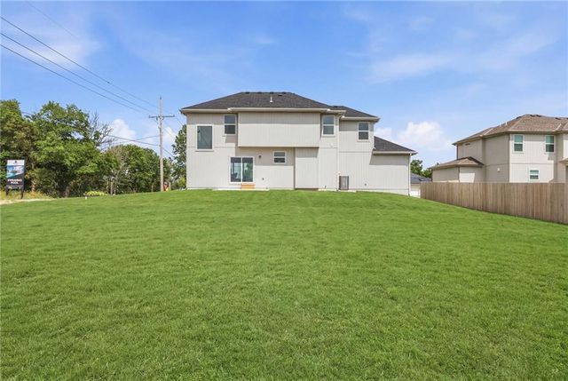 20702 Emerald Street, Spring Hill, KS 66083