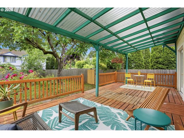10612 Se HAROLD St, Portland, OR 97266