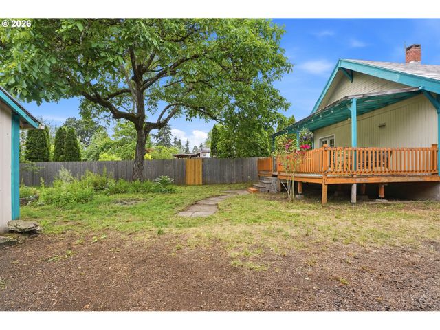 10612 Se HAROLD St, Portland, OR 97266