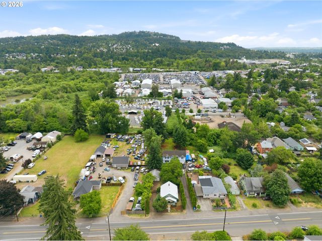 10612 Se HAROLD St, Portland, OR 97266