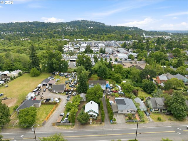 10612 Se HAROLD St, Portland, OR 97266