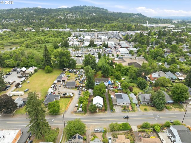 10612 Se HAROLD St, Portland, OR 97266