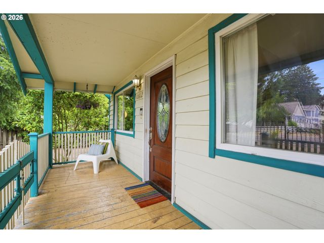 10612 Se HAROLD St, Portland, OR 97266
