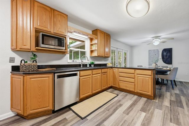 9235 NW 11TH PLACE, Gainesville, FL 32606