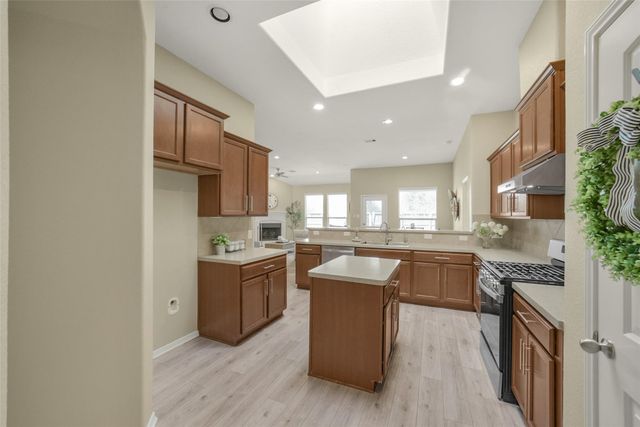 6942 Hamilton Falls Lane, Spring, TX 77379