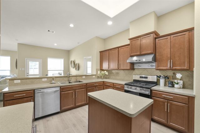 6942 Hamilton Falls Lane, Spring, TX 77379