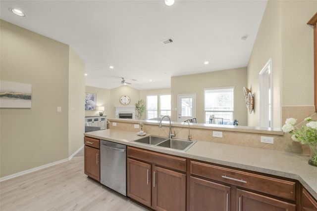 6942 Hamilton Falls Lane, Spring, TX 77379