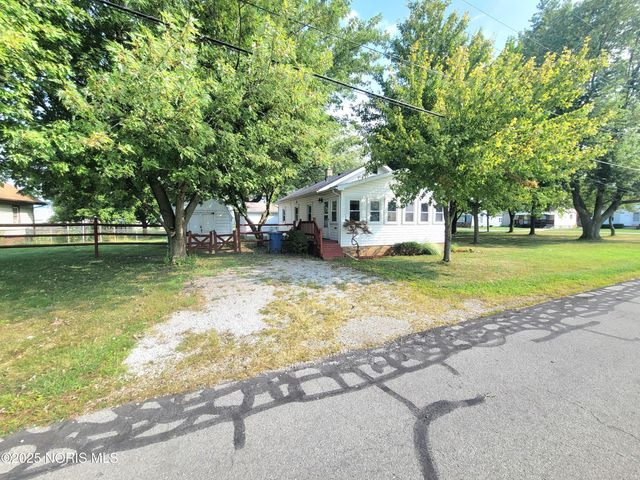 2325 Wilkes Road, Oregon, OH 43616