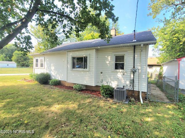 2325 Wilkes Road, Oregon, OH 43616