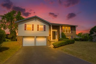 815 Concord Cove, Hoffman Estates, IL 60192