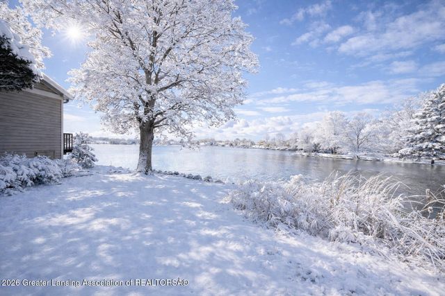 1918 Lac Du Mont Drive, Haslett, MI 48840