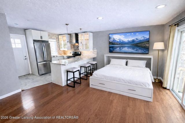 1918 Lac Du Mont Drive, Haslett, MI 48840