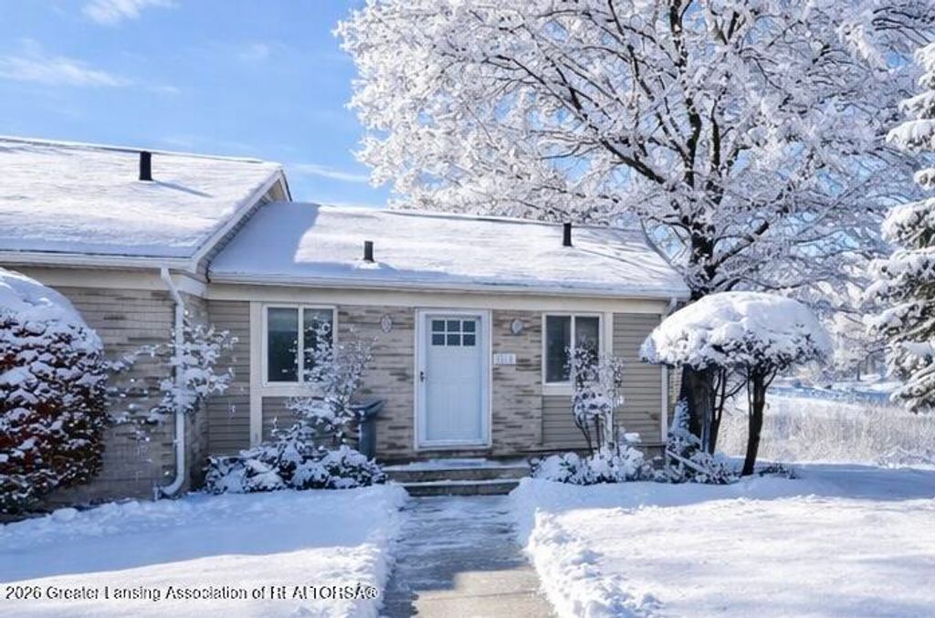 1918 Lac Du Mont Drive, Haslett, MI 48840