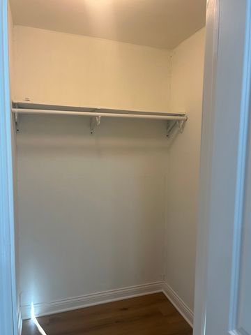 194 N Waters Edge Drive 102, Glendale Heights, IL 60139