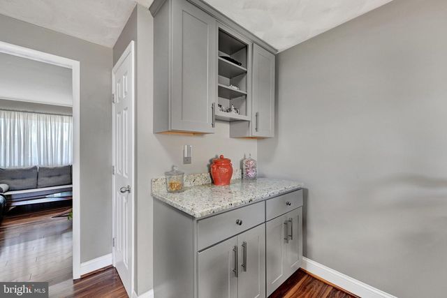 26 COMPASS RD, Middle River, MD 21220