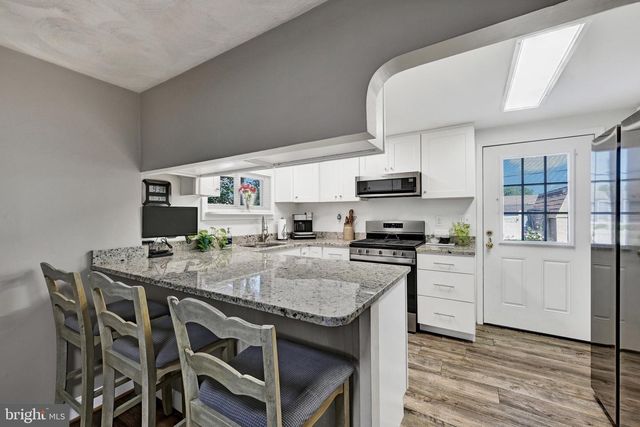 26 COMPASS RD, Middle River, MD 21220