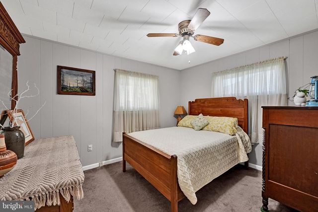 26 COMPASS RD, Middle River, MD 21220