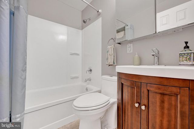 26 COMPASS RD, Middle River, MD 21220