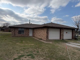 1605 Oak Circle, Anna, TX 75409