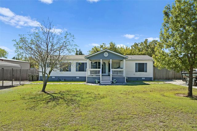 338 Fisherman Road, Pottsboro, TX 75076