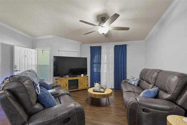 338 Fisherman Road, Pottsboro, TX 75076