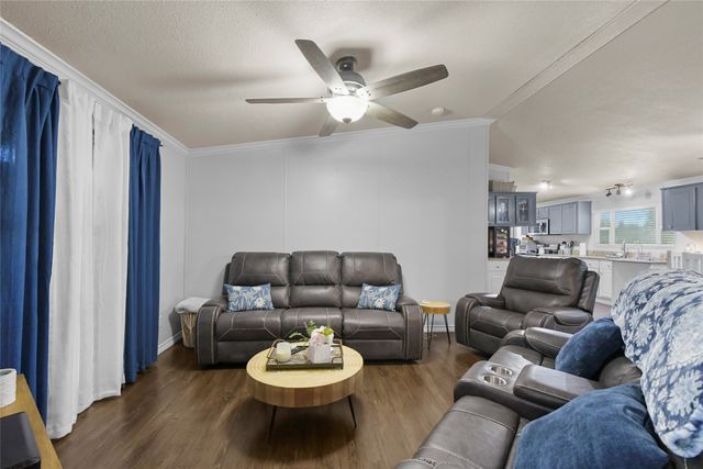 338 Fisherman Road, Pottsboro, TX 75076