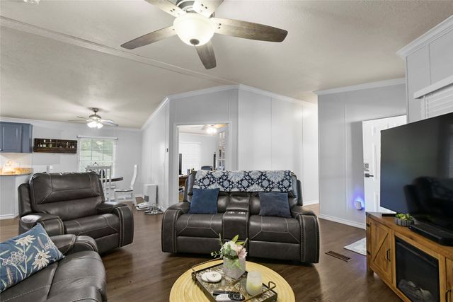 338 Fisherman Road, Pottsboro, TX 75076