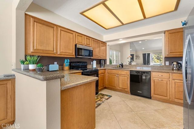 344 Vista Royale, Palm Desert, CA 92211