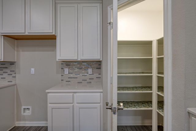 23811 Hickory Lakes Lane, New Caney, TX 77357