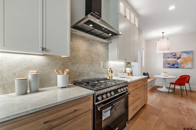 1409 Canopy Cove Ct, Tyler, TX 75703