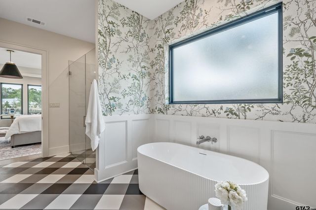 1409 Canopy Cove Ct, Tyler, TX 75703