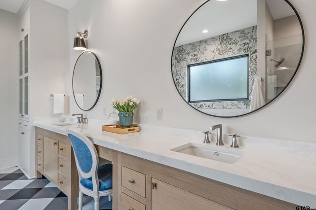 1409 Canopy Cove Ct, Tyler, TX 75703