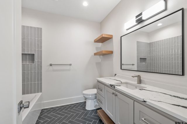 1409 Canopy Cove Ct, Tyler, TX 75703