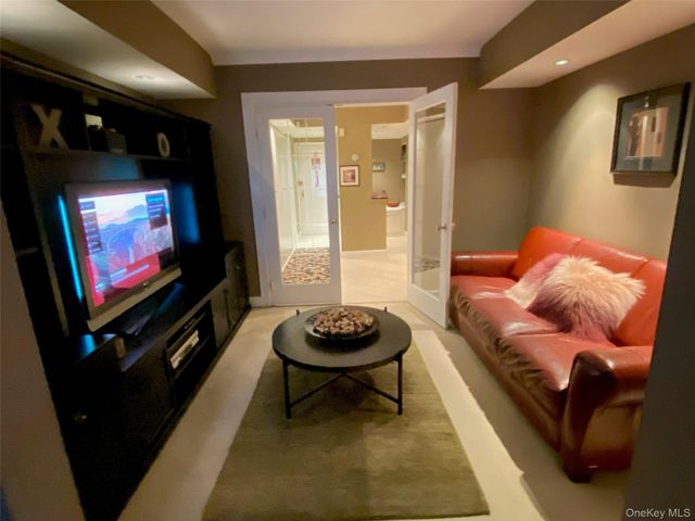 110-20 71st Ave 420, Forest Hills, NY 11375