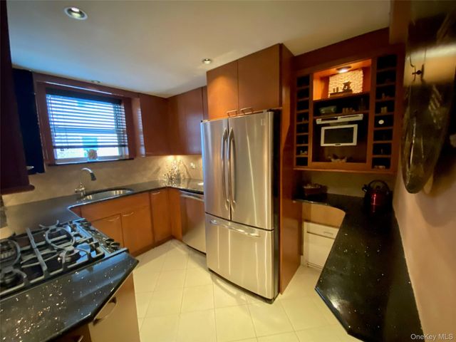 110-20 71st Ave 420, Forest Hills, NY 11375