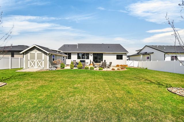 970 Roman Road, Waukee, IA 50263