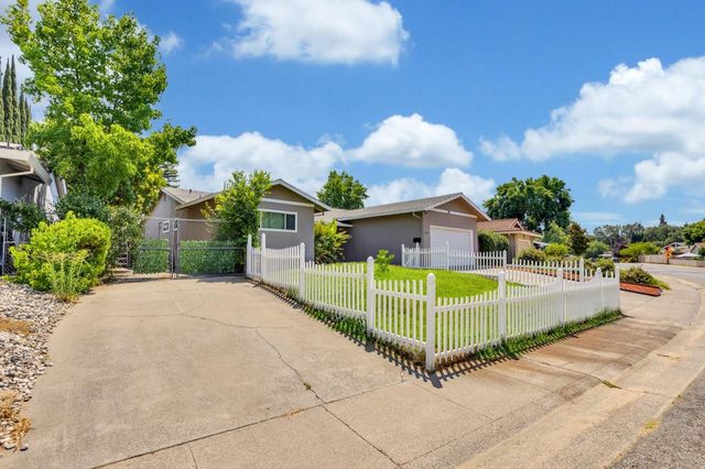 6708 woodmore oaks, Orangevale, CA 95662