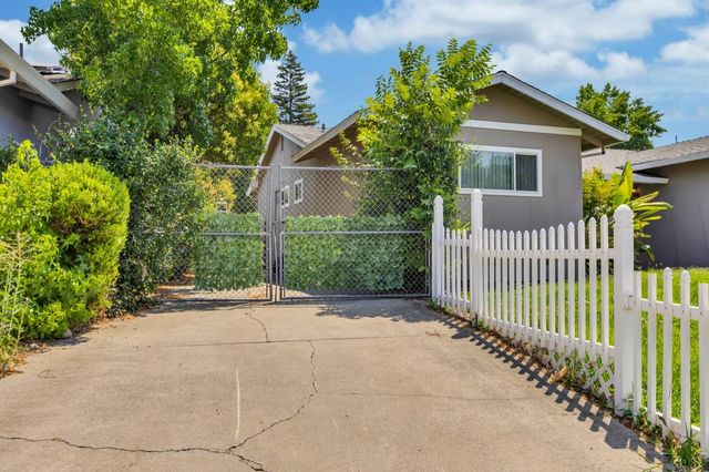 6708 woodmore oaks, Orangevale, CA 95662